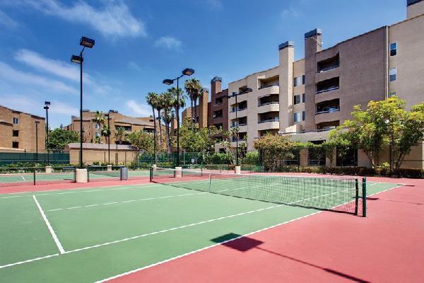 Hotel Oakwood Costa Mesa Udogodnienia zdjęcie